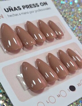 Set de Press-On Nails tonos Clasicos